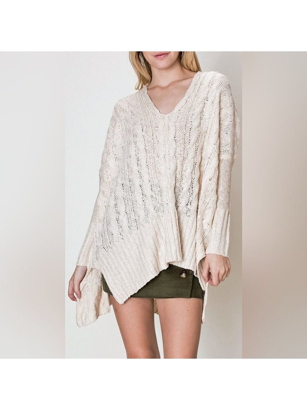 ** Free People Oversized Cream Cableknit V Neck Sweater Size S
